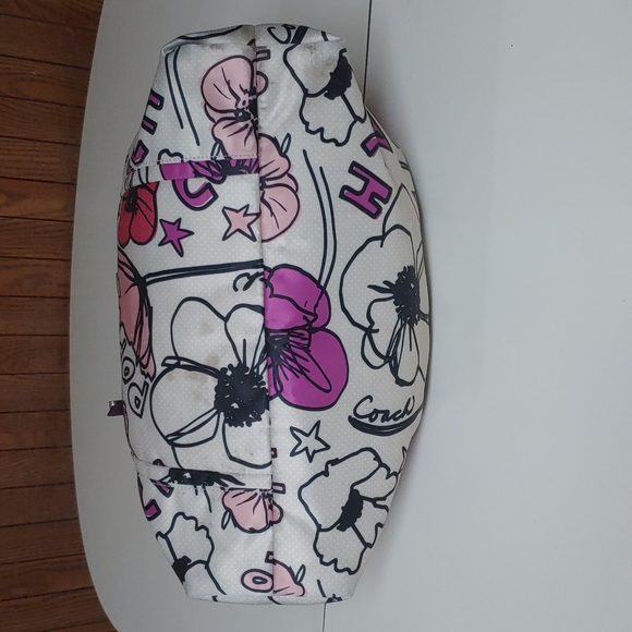 Coach Poppy Petal Floral Rocker Large Shoulder Bag - Picture 11 of 17